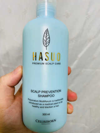 셀리본 하수오 내츄럴 프리벤션 탈모관리 샴푸 300ml — 3.5점을 준 리뷰어가 2019년 11월 올린 사용 사진