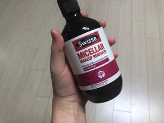 SWISSE 스위스 미셀라 메이크업 리무버 — 5점을 준 리뷰어가 2019년 11월 올린 사용 사진