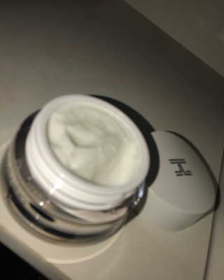 헤브닝 인텐시브 화이트닝크림 50ml — 5점을 준 리뷰어가 2018년 9월 올린 사용 사진