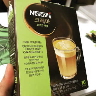 네스카페 코리아 네스카페 크레마 코코넛라떼 — 5점을 준 리뷰어가 2018년 1월 올린 사용 사진
