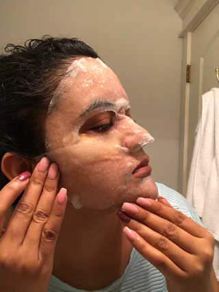 SNP Active Seal Hyalon Moist, 골드 콜라겐 눈 패치 — 5점을 준 리뷰어가 2019년 3월 올린 사용 사진
