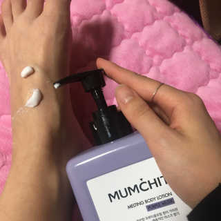 멈칫(MUMCHIT) 멜팅 바디로션 — 4.5점을 준 리뷰어가 2018년 12월 올린 사용 사진