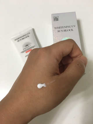 지고트 화이트닝 유브이 썬블럭 크림 70ml,1+1 — 4점을 준 리뷰어가 2019년 8월 올린 사용 사진