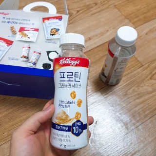 켈로그 프로틴바 멀티팩+프로틴 그래놀라 쉐이크 2종 — 4점을 준 리뷰어가 2020년 1월 올린 사용 사진