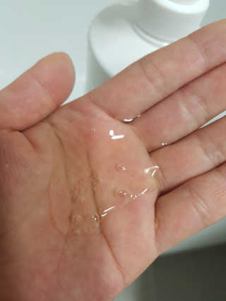 (주)에네스티 믹스베리 단백질 폭탄 샴푸 1000g — 5점을 준 리뷰어가 2019년 12월 올린 사용 사진