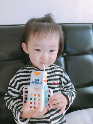 매일우유 멸균 매일우유 저지방 2프로 멸균 핑크퐁 에디션 6입 — 5점을 준 리뷰어가 2018년 1월 올린 사용 사진
