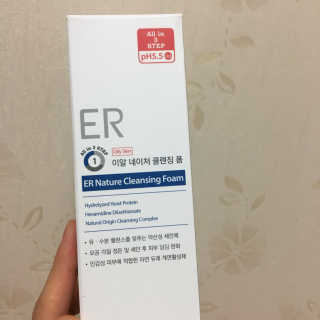 Dr.메디션 ER 네이처 클렌징폼- 오일리스킨용 — 4.83점을 준 리뷰어가 2018년 7월 올린 사용 사진