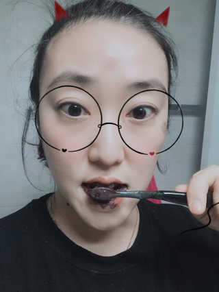 the naked object 디블랙팩치약 디블랙칫솔 세트 — 3점을 준 리뷰어가 2019년 1월 올린 사용 사진