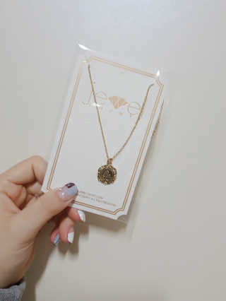 쥬얼카운티 92.5 Silver Byzantine Coin Pendant Necklace — 4점을 준 리뷰어가 2018년 11월 올린 사용 사진