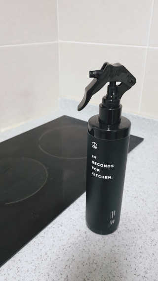 PEACE MOMENT 피스모먼트 인세컨즈포키친 320mL 천연살균소독제 — 5점을 준 리뷰어가 2019년 2월 올린 사용 사진