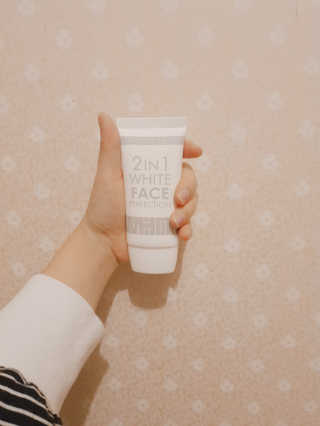 피움 스킨바리스타 2in1 화이트 페이스 퍼펙션 50ml — 2.5점을 준 리뷰어가 2018년 11월 올린 사용 사진