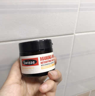 SWISSE 스위스 마누카 허니 디톡시파잉 페이셜 마스크 — 4점을 준 리뷰어가 2020년 1월 올린 사용 사진