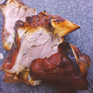 행복먹거리공작소 맥족. 맥주에 빠진 족발 550g + 마늘소스 70g — 4점을 준 리뷰어가 2020년 2월 올린 사용 사진
