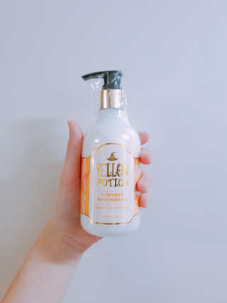 바디홀릭 인샤워 바디퍼퓸 옐로우포션 250ML — 5점을 준 리뷰어가 2019년 4월 올린 사용 사진