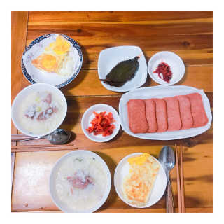 [풀무원] 사골곰탕국밥 황태해장국밥 — 4점을 준 리뷰어가 2018년 5월 올린 사용 사진