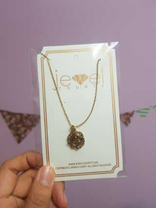 쥬얼카운티 92.5 Silver Byzantine Coin Pendant Necklace — 4.17점을 준 리뷰어가 2018년 11월 올린 사용 사진