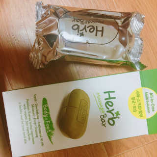 제이제이바이오 허브마사지바 올인원 알약비누 — 4.17점을 준 리뷰어가 2018년 7월 올린 사용 사진