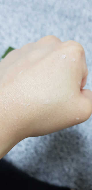 땡큐파머 백 투 아이슬란드 필링 크림 — 3.5점을 준 리뷰어가 2018년 4월 올린 사용 사진
