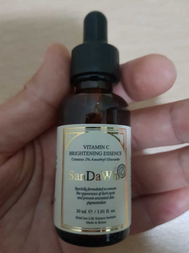 [스킨큐어] 산다화 비타민C 화이트닝 에센스 30ml 리뷰 사진
