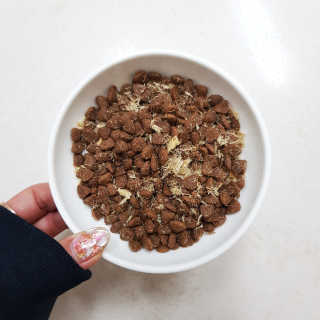 [펫토리아] 맛도 영양도 BEST 한끼뚝딱 강아지 사료 — 4.67점을 준 리뷰어가 2018년 12월 올린 사용 사진