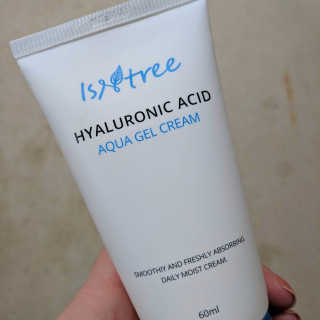 이즈앤트리 HYALURONIC ACID AQUA GEL — 4.33점을 준 리뷰어가 2017년 7월 올린 사용 사진