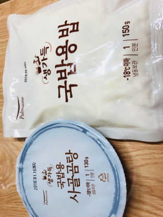 [풀무원] 사골곰탕국밥 황태해장국밥 — 5점을 준 리뷰어가 2018년 5월 올린 사용 사진