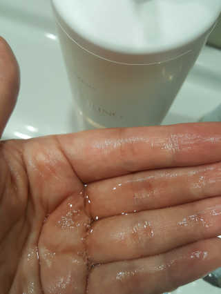 아쿠아큐링 아쿠아S링 퓨어리프레싱 헤어케어 500ml — 4.33점을 준 리뷰어가 2018년 8월 올린 사용 사진