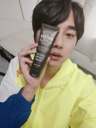 [저자극 쉐이빙] 바르테라 컴포트 쉐이빙 크림 — 5점을 준 리뷰어가 2020년 4월 올린 사용 사진