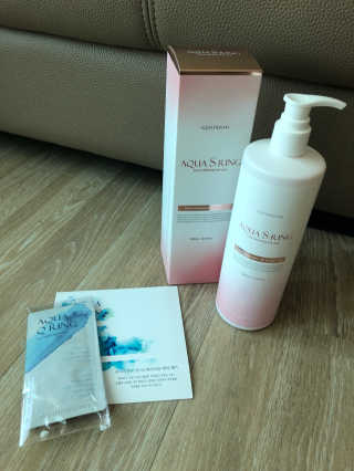 아쿠아큐링 아쿠아S링 퓨어리프레싱 헤어케어 500ml — 5점을 준 리뷰어가 2018년 8월 올린 사용 사진