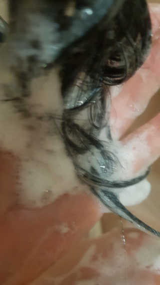 (주)에네스티 믹스베리 단백질 폭탄 샴푸 1000g — 4점을 준 리뷰어가 2019년 11월 올린 사용 사진