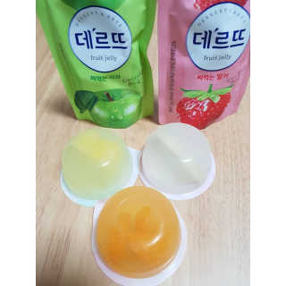 데르뜨 떠먹는 과일 3종, 짜먹는 과일 2종 총 10개 체험 — 4점을 준 리뷰어가 2020년 3월 올린 사용 사진