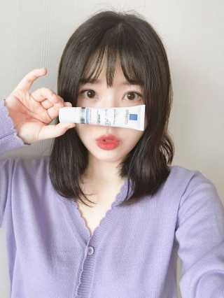 라로슈포제 유비데아 XL 톤업 라이트 크림 — 4점을 준 리뷰어가 2018년 4월 올린 사용 사진