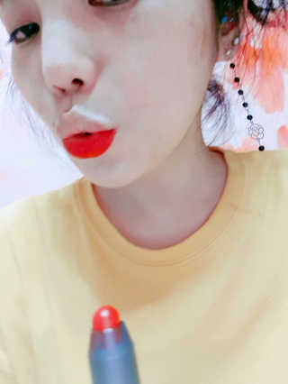레스포색 코스메틱 - 마이포켓 립크레용 — 5점을 준 리뷰어가 2018년 6월 올린 사용 사진