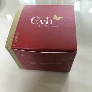최윤하스텔라 최윤하 만물상 올인원 만능크림 — 4.5점을 준 리뷰어가 2018년 11월 올린 사용 사진