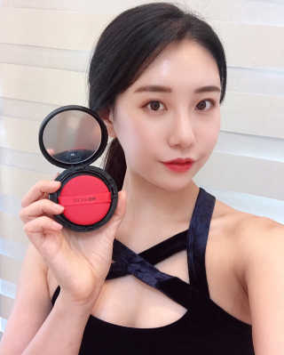 리하셀 아우라 쿠션 팩트 21호,23호 SPF50+ PA++++ — 4.67점을 준 리뷰어가 2019년 10월 올린 사용 사진