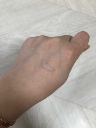 디시크릿 펩타이드 슈퍼 모이스처라이징 에센스 — 4.67점을 준 리뷰어가 2018년 4월 올린 사용 사진