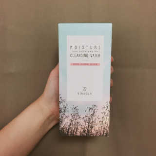 신소라 코스메틱 SINSOLA COSMETIC 신소라 모이스춰 클렌징 워터 — 4.33점을 준 리뷰어가 2017년 11월 올린 사용 사진