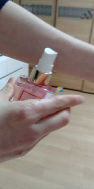 레드컨테이너 페로몬향 퍼퓸 바디미스트 80ml — 5점을 준 리뷰어가 2020년 2월 올린 사용 사진