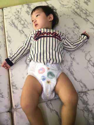보솜이 베이비케어 팬티형 기저귀 — 5점을 준 리뷰어가 2019년 3월 올린 사용 사진