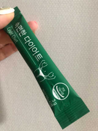 네츄럴굿띵스 속편한 다이어트 30포 — 3점을 준 리뷰어가 2019년 8월 올린 사용 사진
