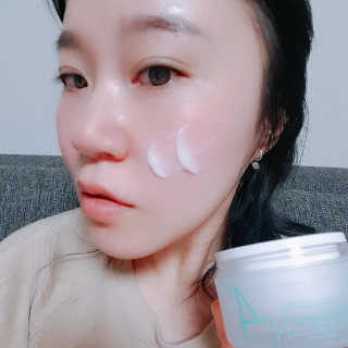 아크웰 아쿠아 클리니티 수분크림 — 5점을 준 리뷰어가 2018년 10월 올린 사용 사진