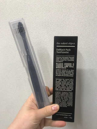 the naked object 디블랙팩치약 디블랙칫솔 세트 — 2.5점을 준 리뷰어가 2019년 3월 올린 사용 사진