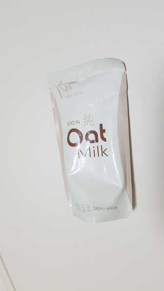 순오트밀크, soon oat milk — 4.67점을 준 리뷰어가 2018년 11월 올린 사용 사진