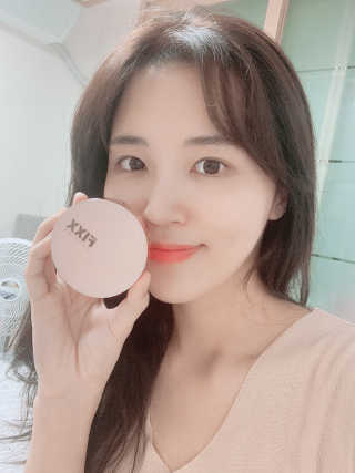쏘내추럴 밀착 착붙 픽스쿠션 — 5점을 준 리뷰어가 2019년 8월 올린 사용 사진