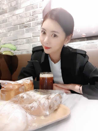 보네르아띠 부천점 [보네르아띠 부천상동점] 내맘대로 빵+아메리카노 2잔 — 4.33점을 준 리뷰어가 2018년 11월 올린 사용 사진