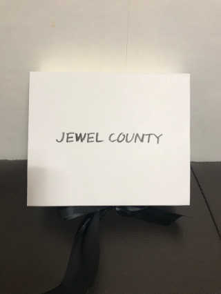 쥬얼카운티 92.5 Silver Byzantine Coin Pendant Necklace — 2.5점을 준 리뷰어가 2018년 11월 올린 사용 사진