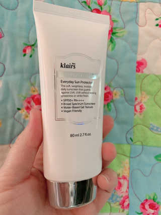 소프트 에어리 UV 에센스 SPF 50 PA ++++ — 5점을 준 리뷰어가 2019년 3월 올린 사용 사진