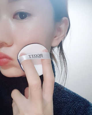 지고트 미네랄 UV 스네일 쿠션 리필포함 — 4.67점을 준 리뷰어가 2018년 12월 올린 사용 사진