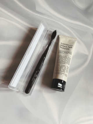 the naked object 디블랙팩치약 디블랙칫솔 세트 — 5점을 준 리뷰어가 2020년 3월 올린 사용 사진