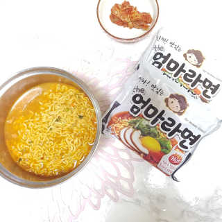 라면 그대로가 제일 맛있는 더엄마라면 — 4점을 준 리뷰어가 2019년 7월 올린 사용 사진